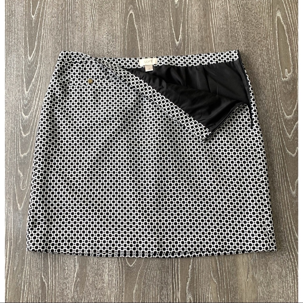 Ann Taylor black/white Skirt